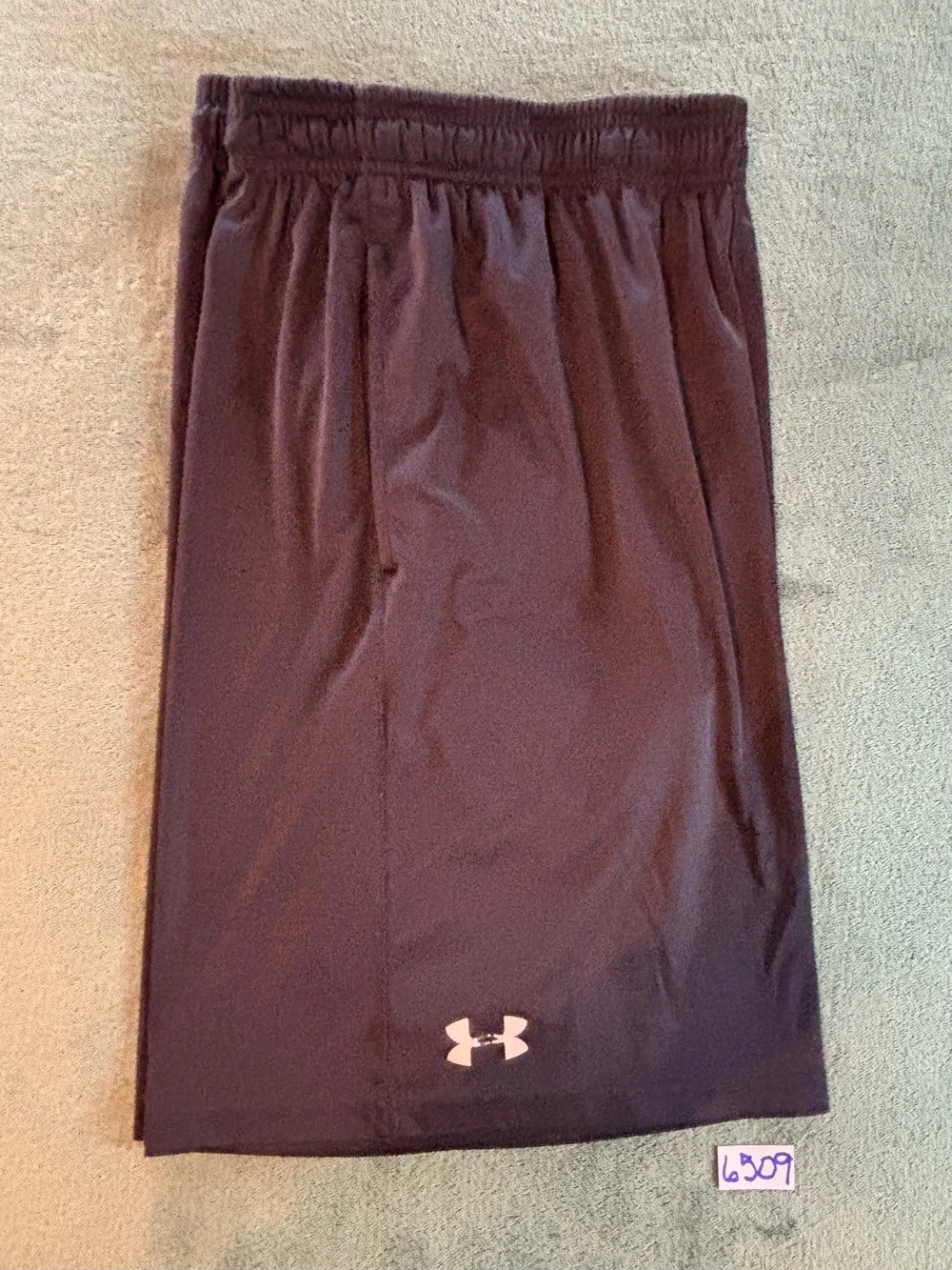 Under Armour Men’s Black Loose Athletic Shorts, Size: M. (6509)